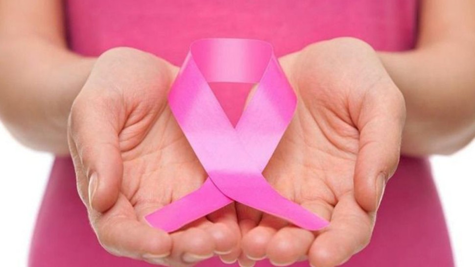 مستشفى توزر: تأمين 70 عملية فحص مجانية بمناسبة أكتوبر الوردي